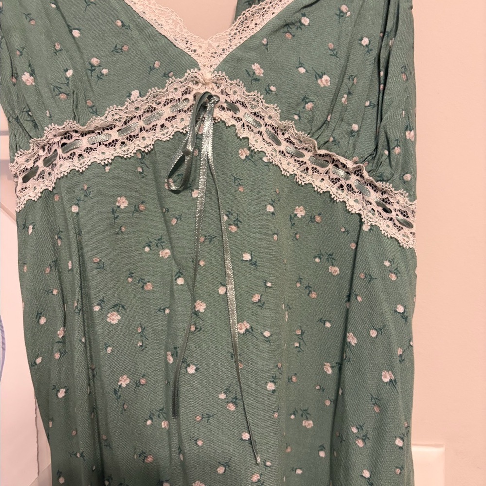 Hollister Green Floral Lace-Trim Slip - Picture 2 of 5